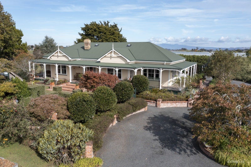23 Lee Road, Burbush, Hamilton - Carousel 1