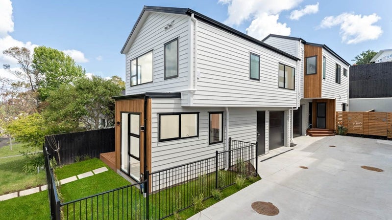 32B Sequoia Place, Sunnynook, Auckland - Carousel 1