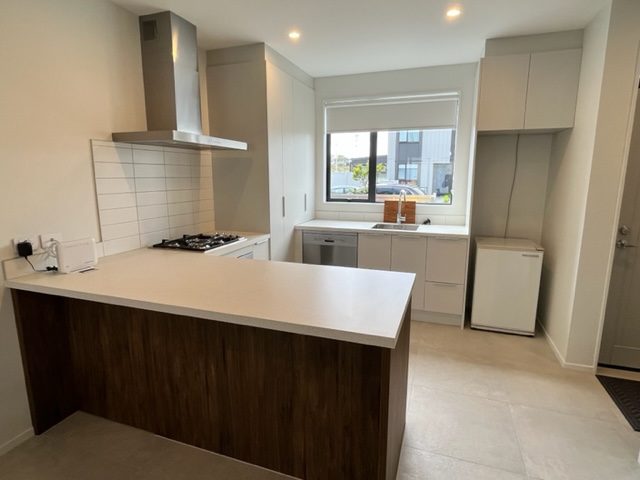 21 Orona Place, Takanini, Auckland - Carousel 2