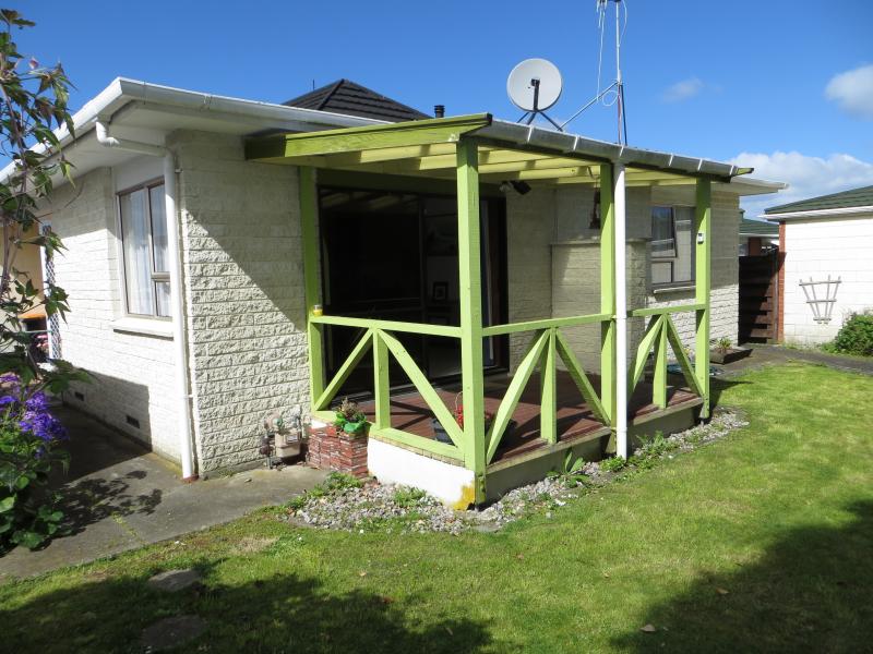 32 Pencarrow Street, Highbury, Palmerston North - Carousel 14