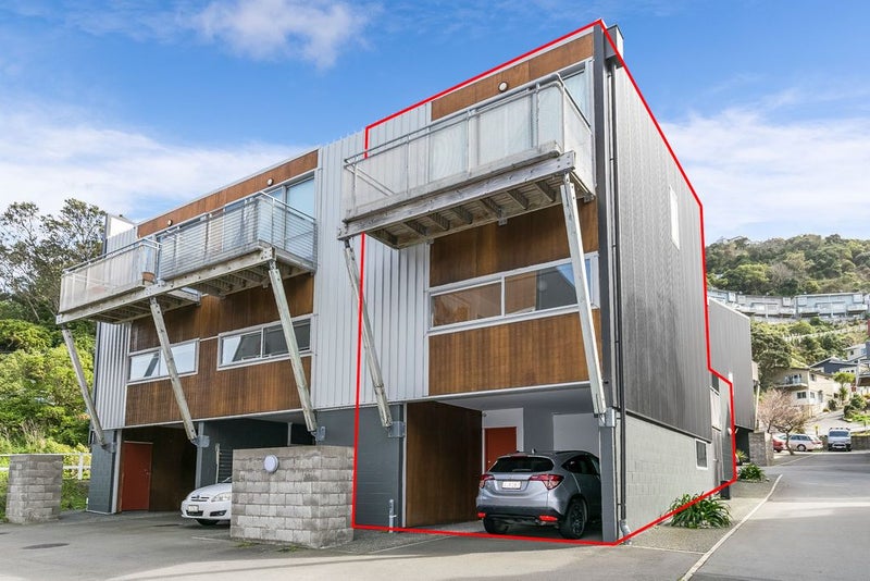 20/2 Onslow Road, Khandallah, Wellington - Carousel 2