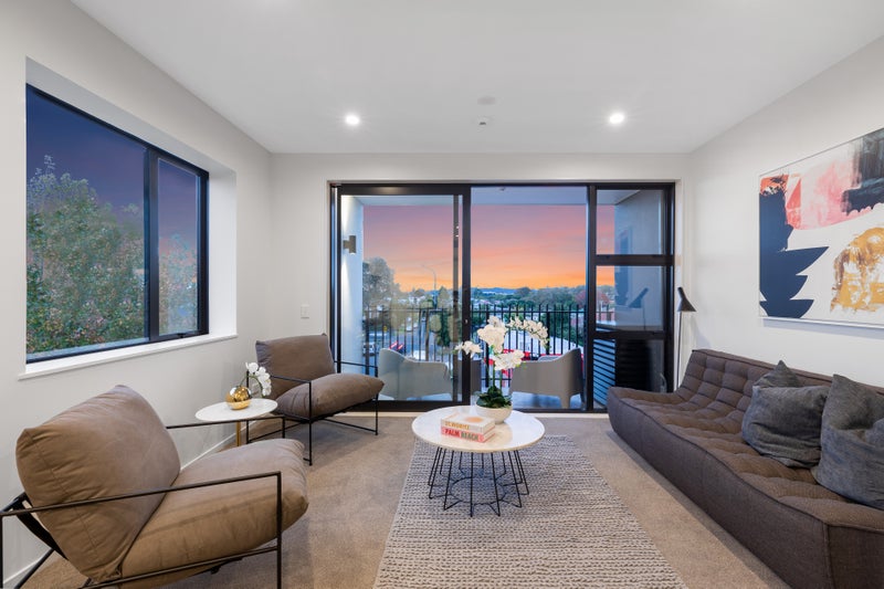 302/1028 Great North Road, Point Chevalier, Auckland - Carousel 2