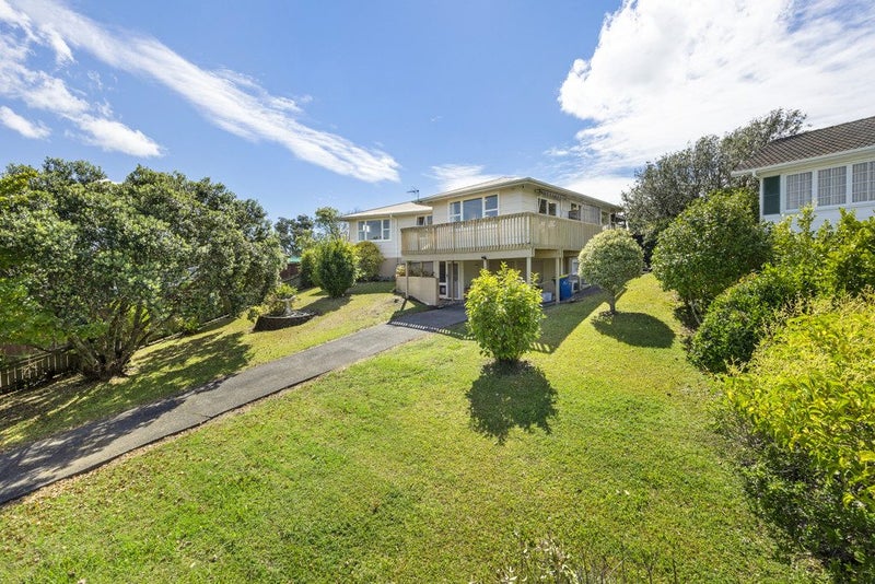 30 Dellwood Avenue, Henderson, Auckland - Carousel 1