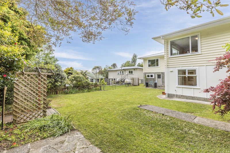 52 Chester Road, Tawa, Wellington - Carousel 28