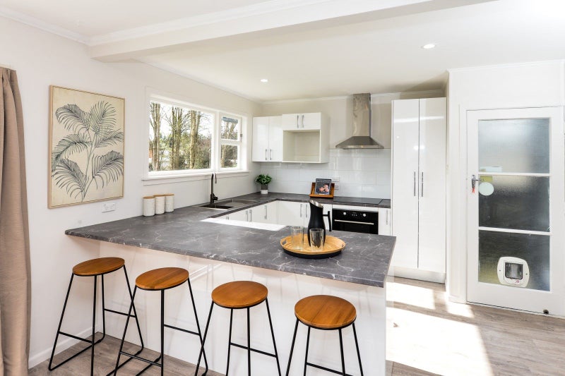 18 Patrick Place, Fitzroy, Hamilton - Carousel 1