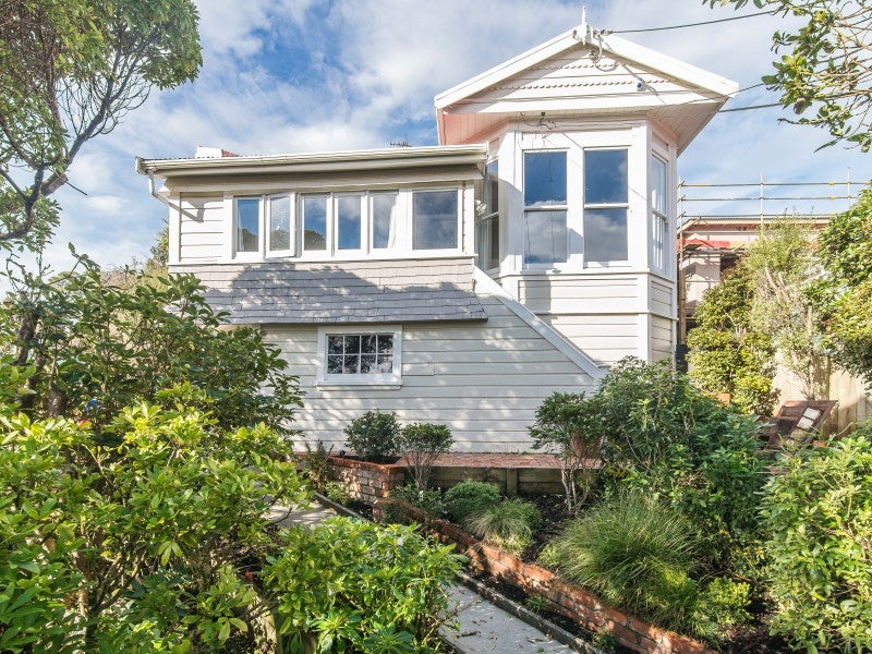 45 Fairview Crescent, Kelburn, Wellington - Carousel 1