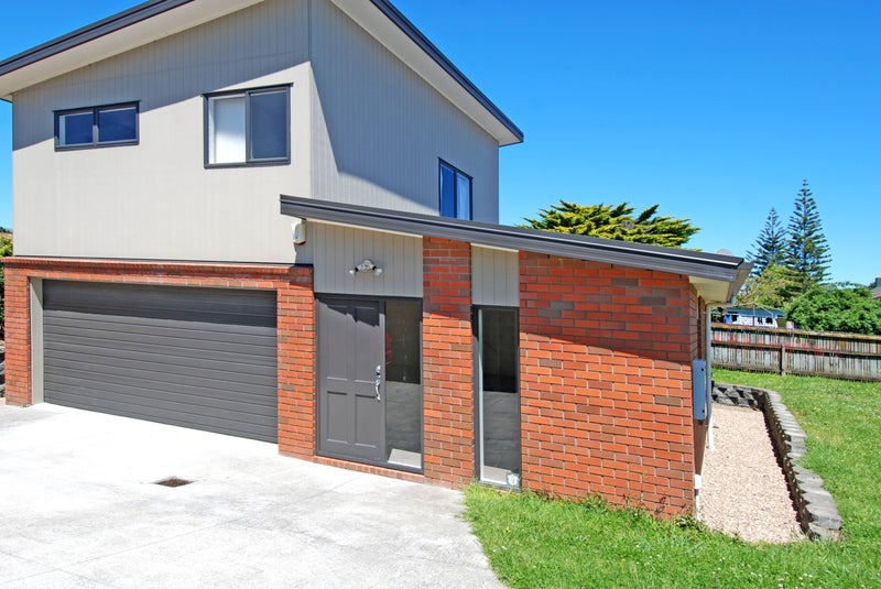 83A Pilkington Road, Panmure, Auckland - Carousel 2