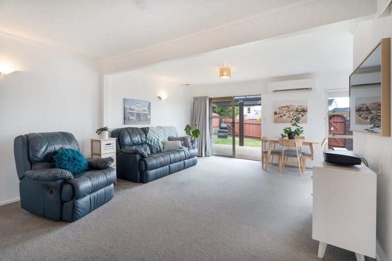 24B Cambrian Street, Churton Park, Wellington - Carousel 2