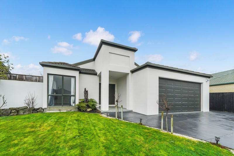 28 Broadhaven Avenue, Parklands, Christchurch - Carousel 1