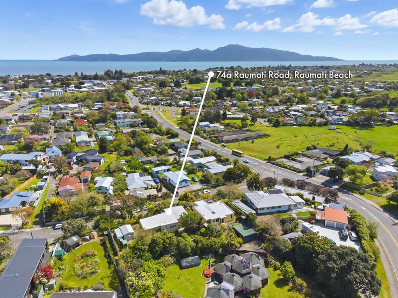 74A Raumati Road, Raumati Beach, Paraparaumu - Carousel 1