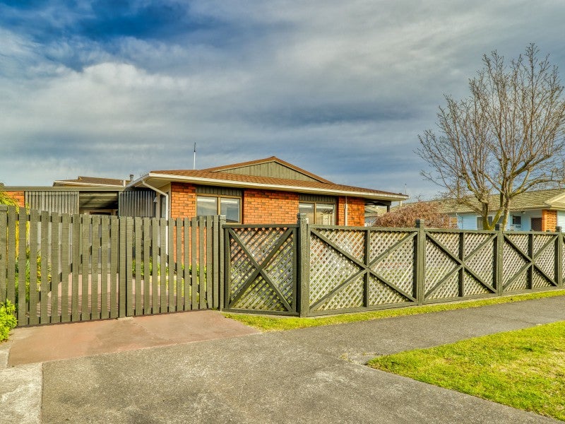 1/12 Avenue Road, GREENMEADOWS, NAPIER - Carousel 21