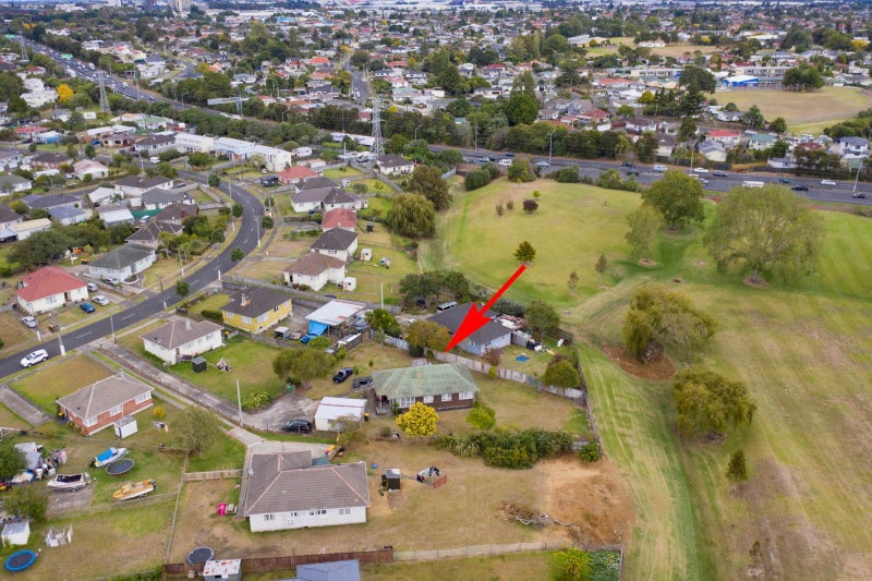 7 Sandbrook Avenue, Otara, Auckland - Carousel 1