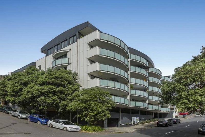4/8 Basque Road, Eden Terrace, Auckland - Carousel 1