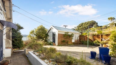 36 Lonsdale Crescent, Rongotai, Wellington - Carousel 1