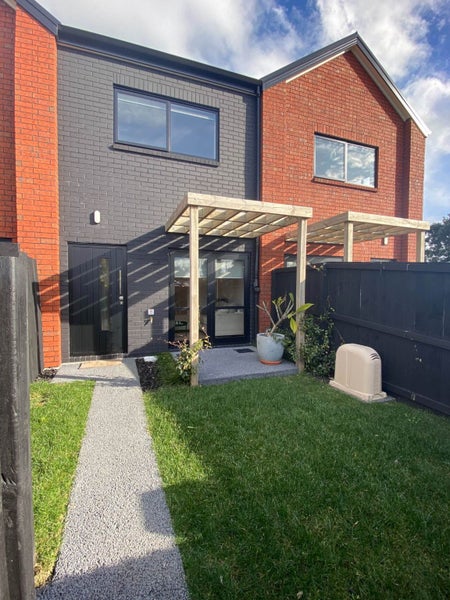 2/11 Anderson Avenue, Point England, Auckland - Carousel 14