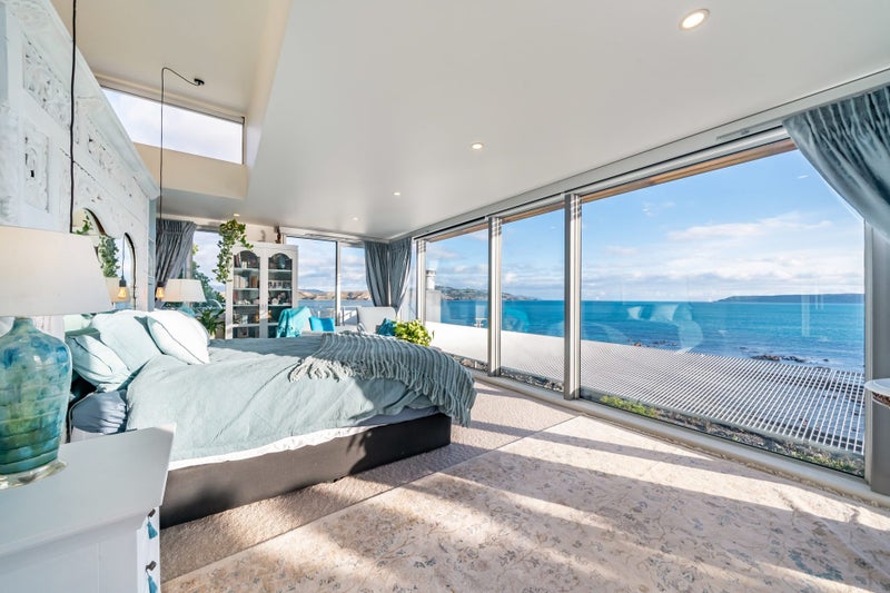 80 Moana Road, Plimmerton, Porirua - Carousel 1