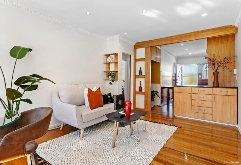 1/3 Kingsway Avenue, Sandringham, Auckland - Carousel 1