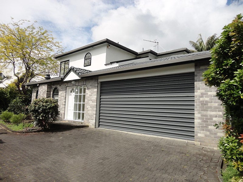 2/9 Glenbrook Street, Remuera, Auckland - Carousel 1