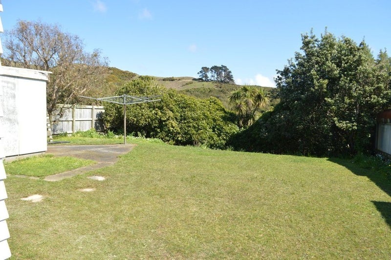 100 Sievers Grove, Cannons Creek, Porirua - Carousel 12