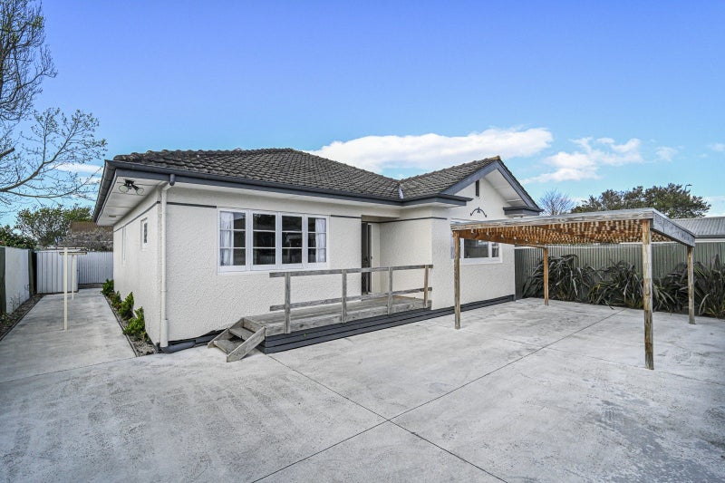 605C Queen Street West, Saint Leonards, Hastings - Carousel 1