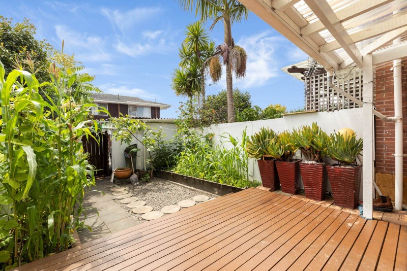 7/151 Astley Avenue, New Lynn, Auckland - Carousel 2