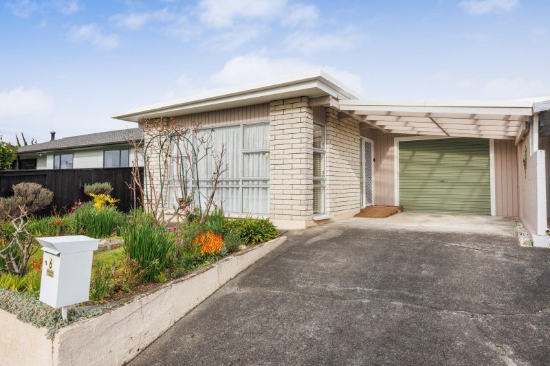 6 Langley Avenue, Milson, Palmerston North - Carousel 1