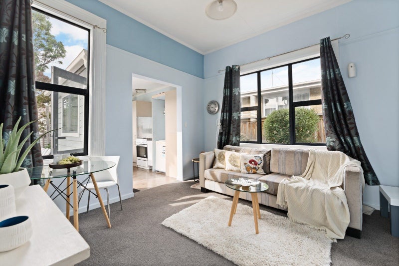 11 Prendergast Street, South Dunedin, Dunedin - Carousel 2