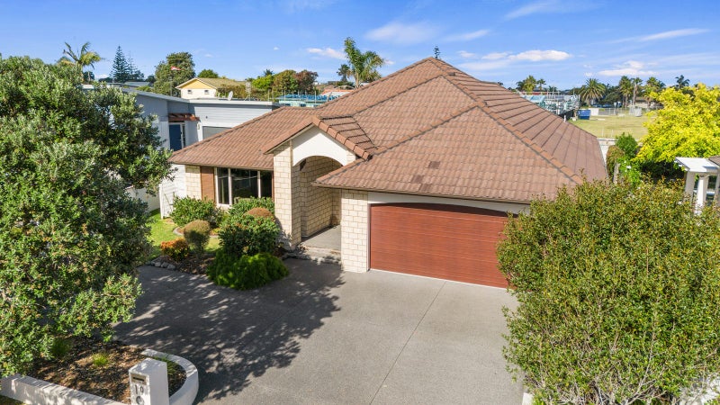 19 Excelsa Place, Papamoa Beach, Papamoa - Carousel 1