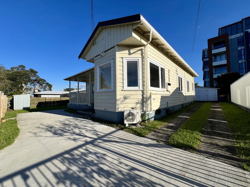 28 Auburn Street, Takapuna, Auckland - Carousel 2