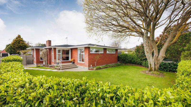393 Ruahine Street, Terrace End, Palmerston North - Carousel 1