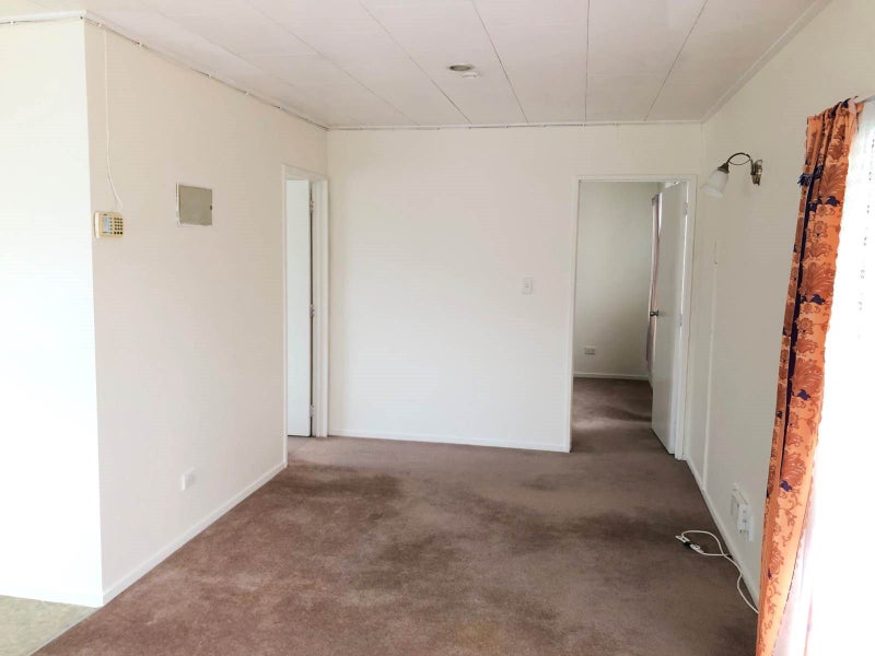 2/2 Prangley Avenue, Mangere, Auckland - Carousel 1