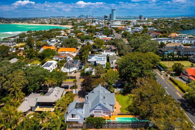2 Minnehaha Avenue, Takapuna, Auckland - Carousel 2