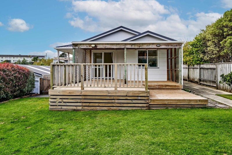 90 Arawhata Street, Ranui, Porirua - Carousel 1