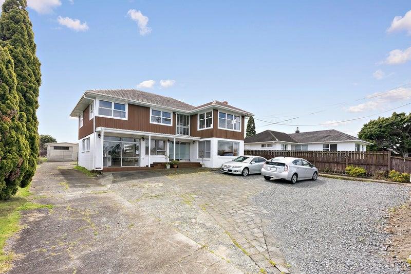 156 View Road, Sunnyvale, Auckland - Carousel 2