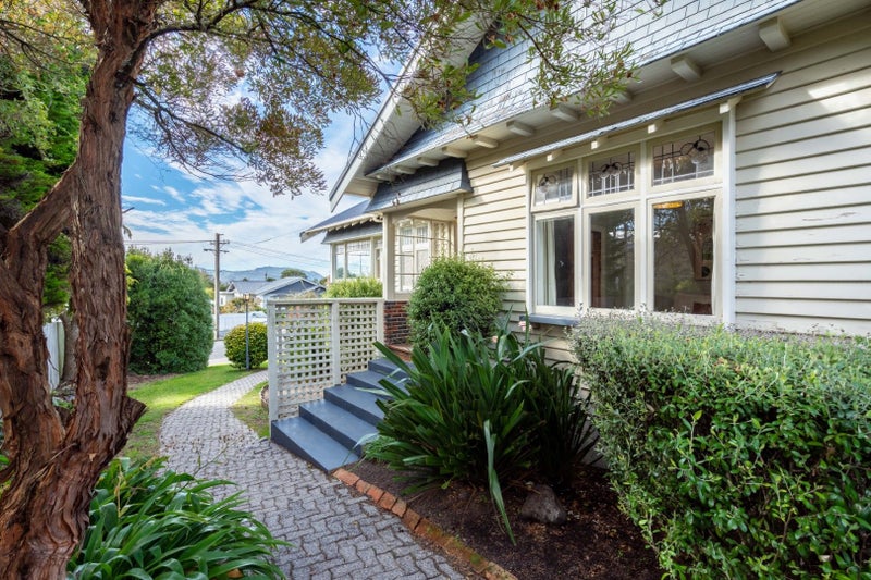 6 Milburn Street, Corstorphine, Dunedin - Carousel 1