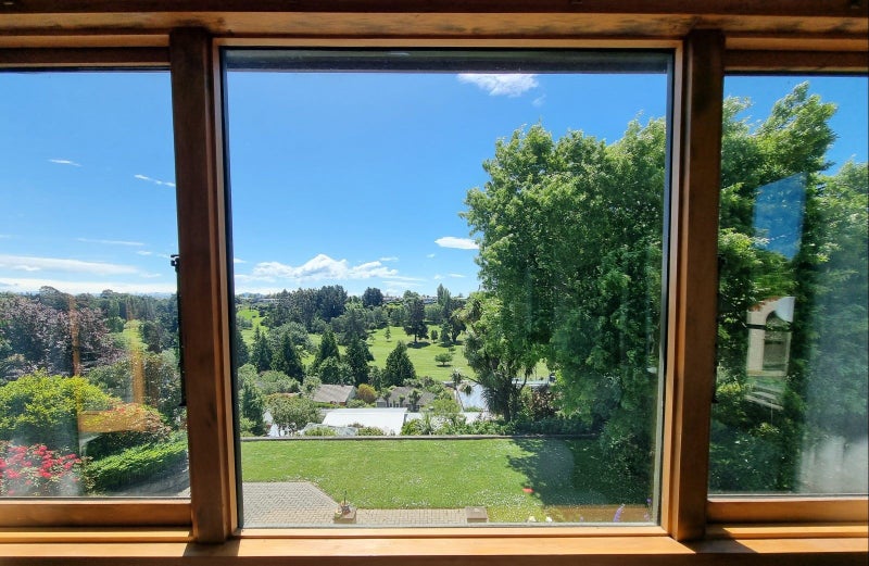 12 Kitchener Square, Highfield, Timaru - Carousel 2