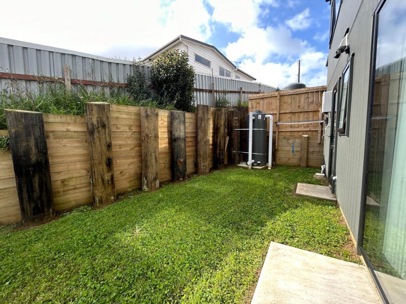 13A Bel Air Drive, Hillsborough, Auckland - Carousel 12