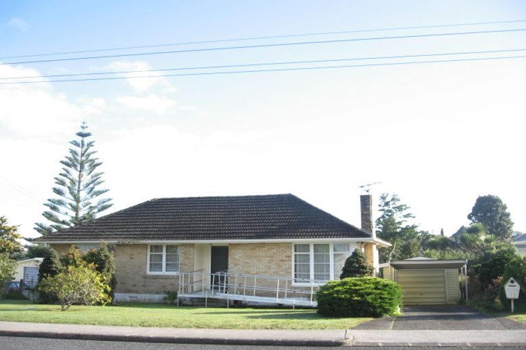 1 Buller Crescent, Manurewa, Auckland - Carousel 1