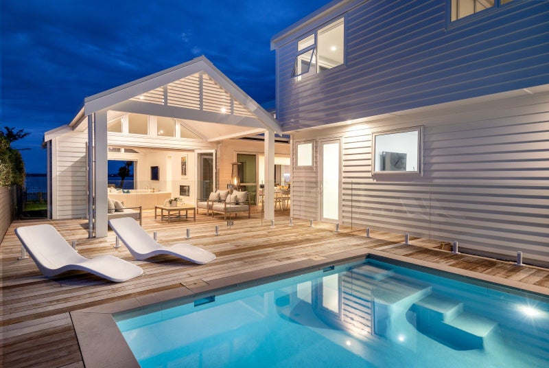 15 Shelly Beach Parade, Cockle Bay, Auckland - Carousel 1