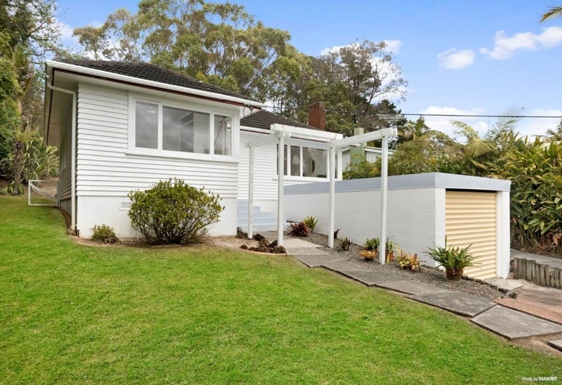 24 Alexander Avenue, Torbay, Auckland - Carousel 1