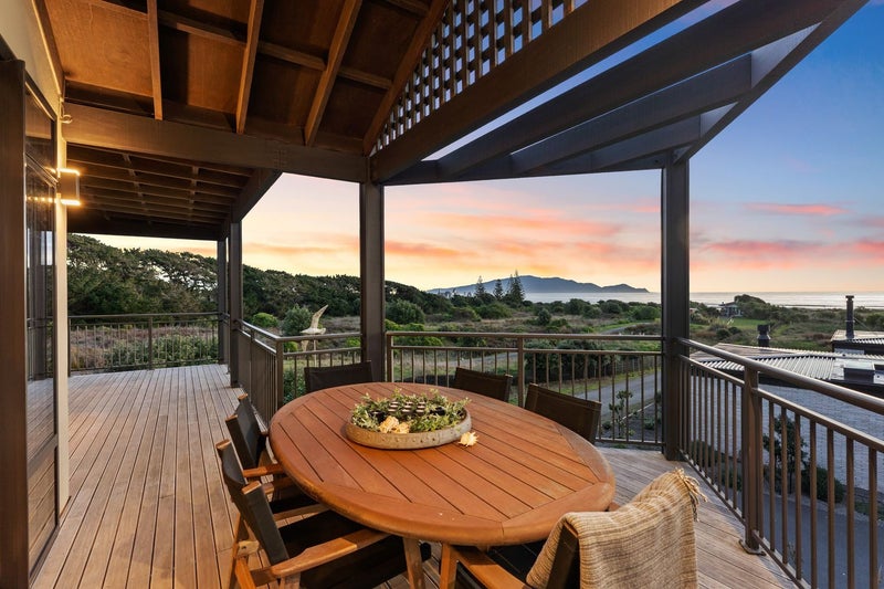 8 Beachview Grove, Peka Peka - Carousel 2