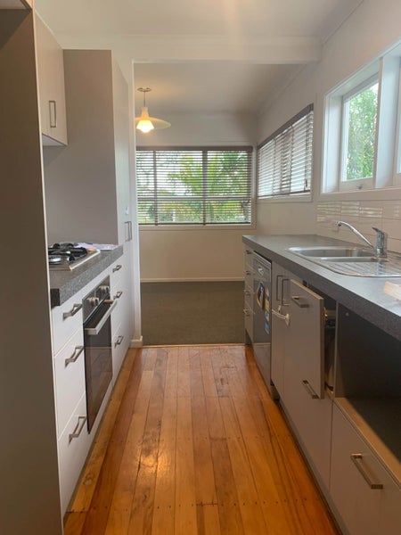 1A Fontenoy Street, Mount Albert, Auckland - Carousel 2