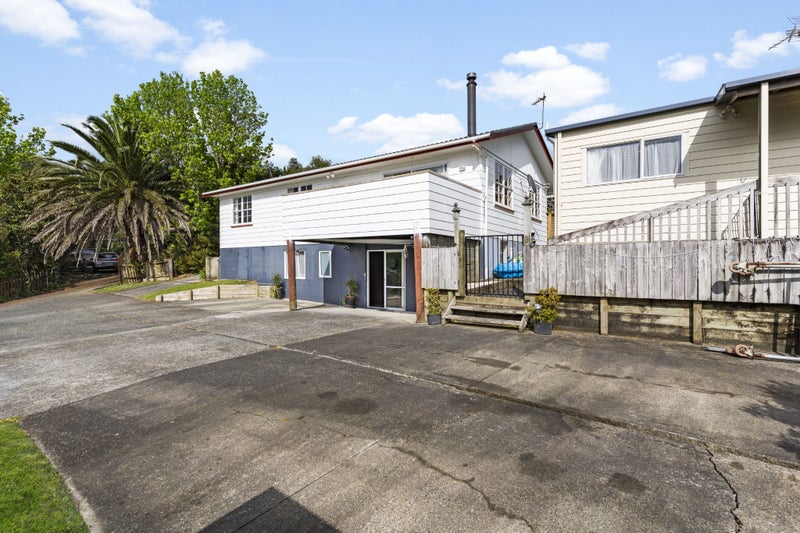 31 Virgo Place, Glen Eden, Auckland - Carousel 50