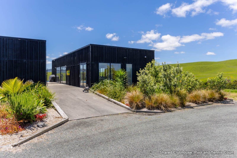 2 Pinetree Close, Kaiwaka - Carousel 1