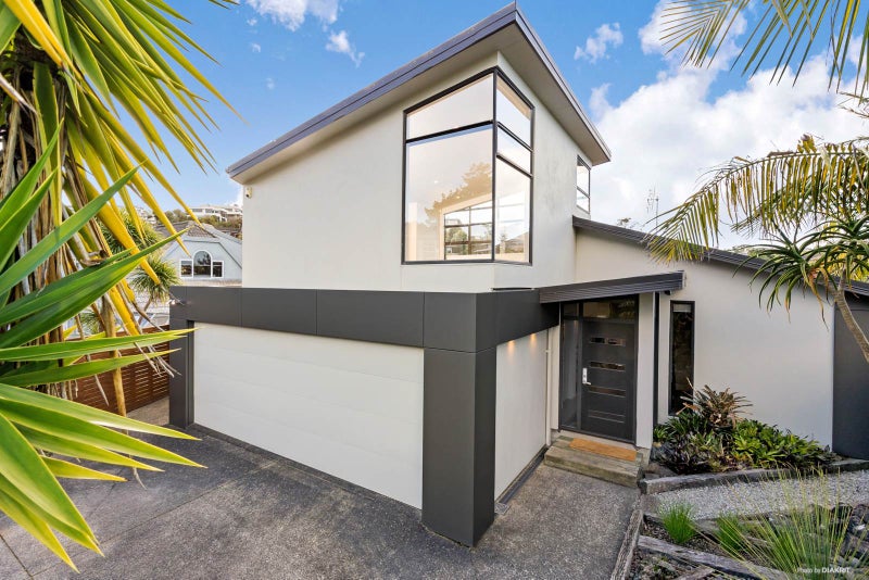 1 Penguin Drive, Murrays Bay, Auckland - Carousel 1