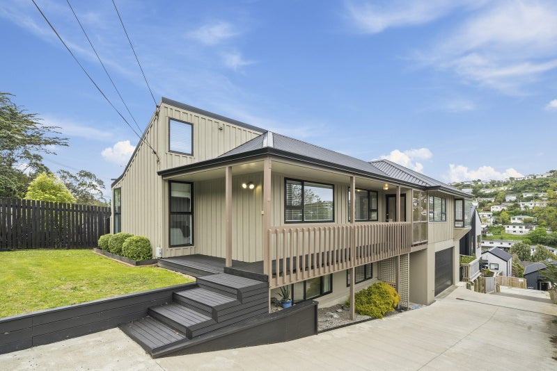 1 Robert Street, Newlands, Wellington - Carousel 30