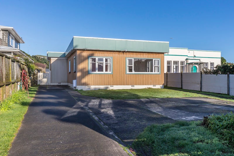 70 Main Road, Titahi Bay, Porirua - Carousel 1