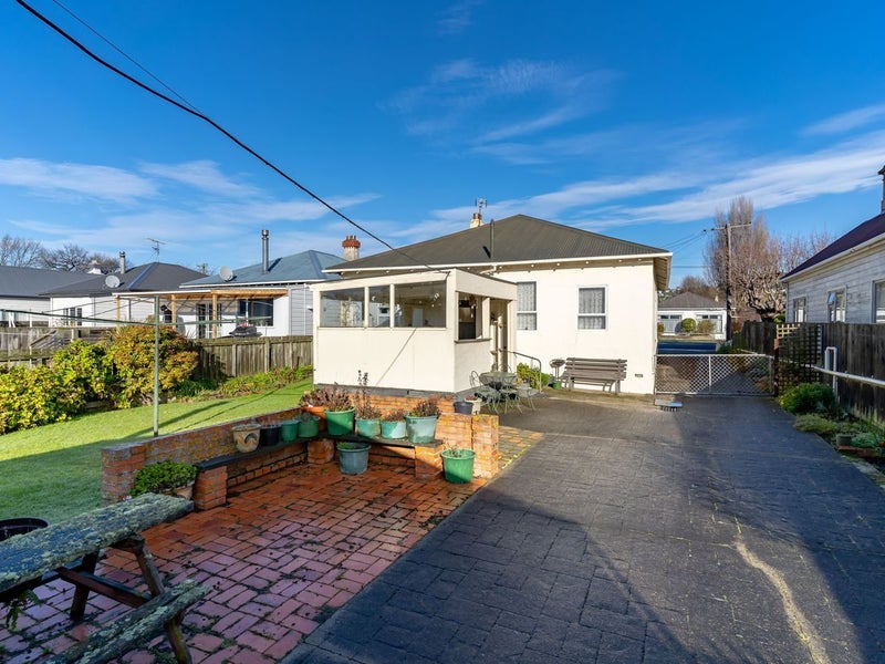 26 Baker Street, Caversham, Dunedin - Carousel 2