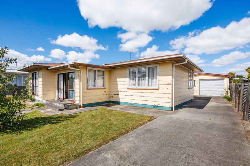 34 Rhodes Drive, Kelvin Grove, Palmerston North - Carousel 1