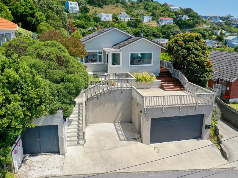 15 Sunglow Avenue, Melrose, Wellington - Carousel 1
